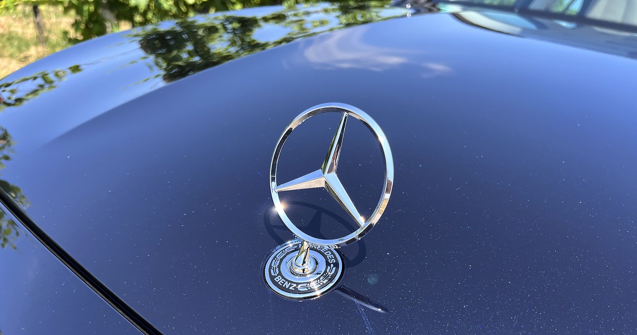 Mercedes rejestruje markę w Rosji. W jakim celu to robi?