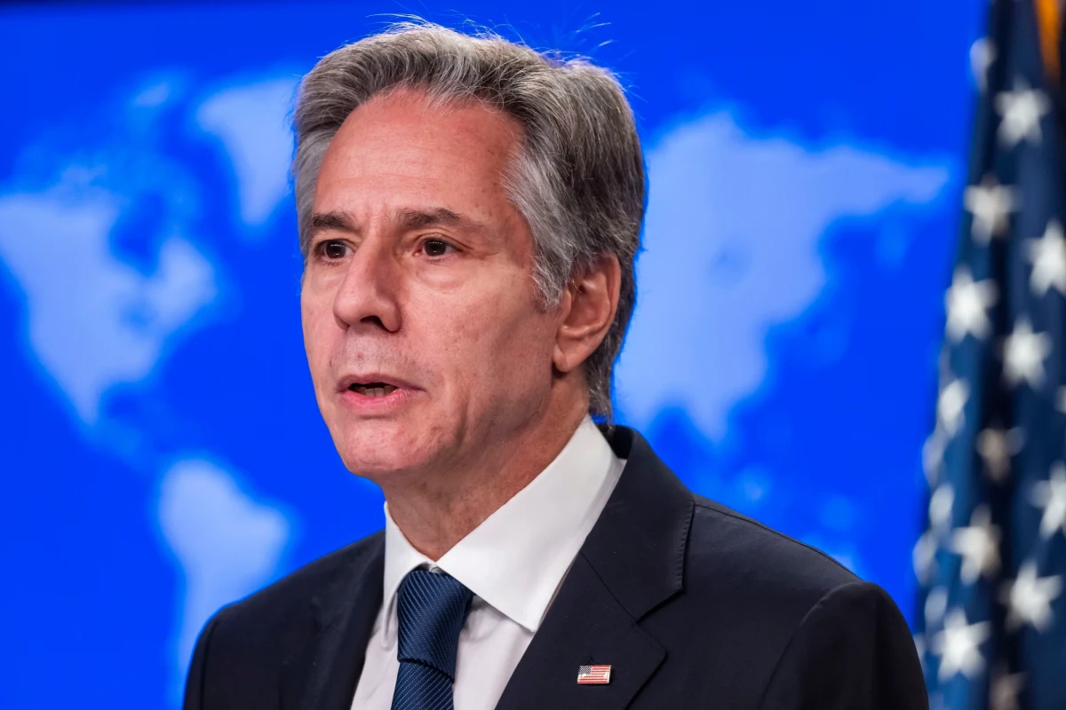 Mój ojczym Samuel Pisar miał zaledwie 13 lat, gdy wraz z rodziną wziął udział w żydowskim powstaniu w założonym przez Niemców w czasie II wojny światowej getcie białostockim - oświadczył w specjalnym nagraniu sekretarz stanu USA Antony Blinken, dziękując mieszkańcom Białegostoku za upamiętnienie 80. rocznicy zrywu ludności żydowskiej.