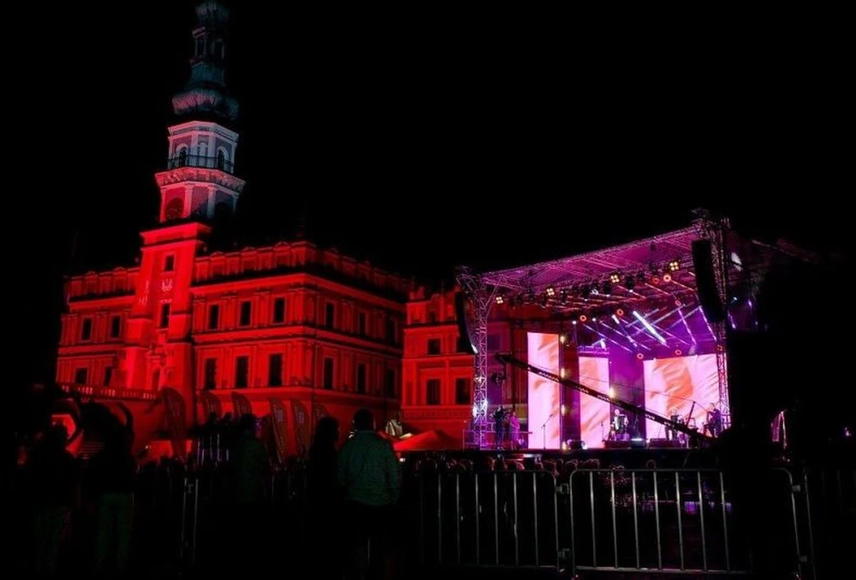 Pokazy dokumentów o tematyce historycznej, premiery filmowe, spotkania z twórcami, koncerty – to niektóre wydarzenia 11. Zamojskiego Festiwalu Filmowego „Spotkania z historią”, który rozpocznie się w czwartek. W konkursie będzie rywalizować 16 produkcji.