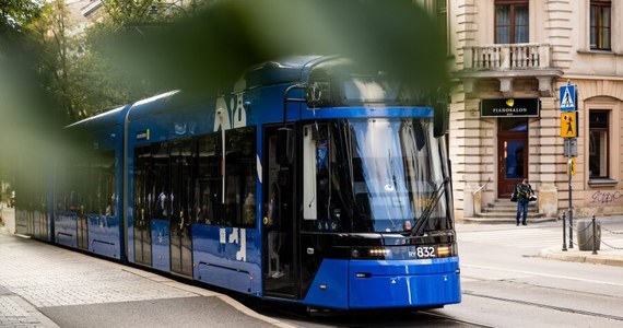 W sobotę i niedzielę, 19 i 20 sierpnia, na ulicy Karmelickiej będą prowadzone prace przy awaryjnej naprawie sieci kanalizacyjnej. To oznacza, że zostanie wstrzymany ruch tramwajów na odcinku od Teatru Bagatela do pętli w Bronowicach Małych.