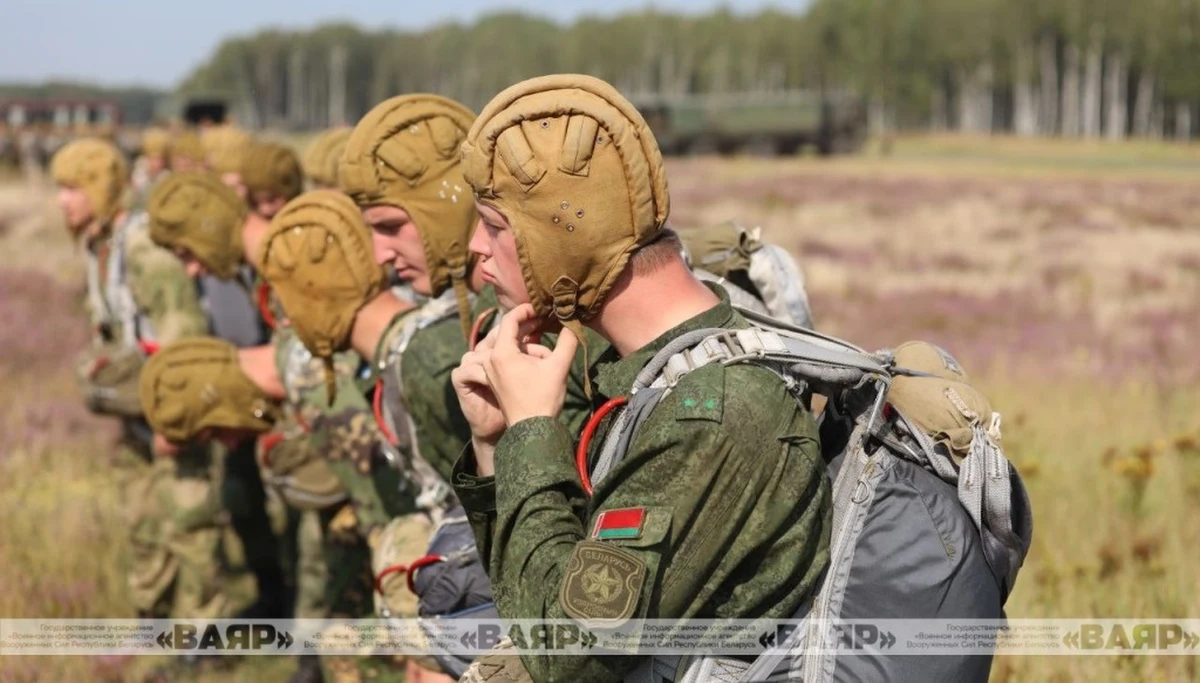 Armia białoruska prowadzi ćwiczenia desantu na poligonie położonym na południe od Brześcia. Ośrodek szkoleniowy od Bugu, którym przebiega granica z Białorusią, dzielą nieco ponad trzy kilometry.