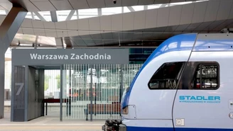 Paraliż na kolei w Warszawie. Kilkadziesiąt pociągów opóźnionych
