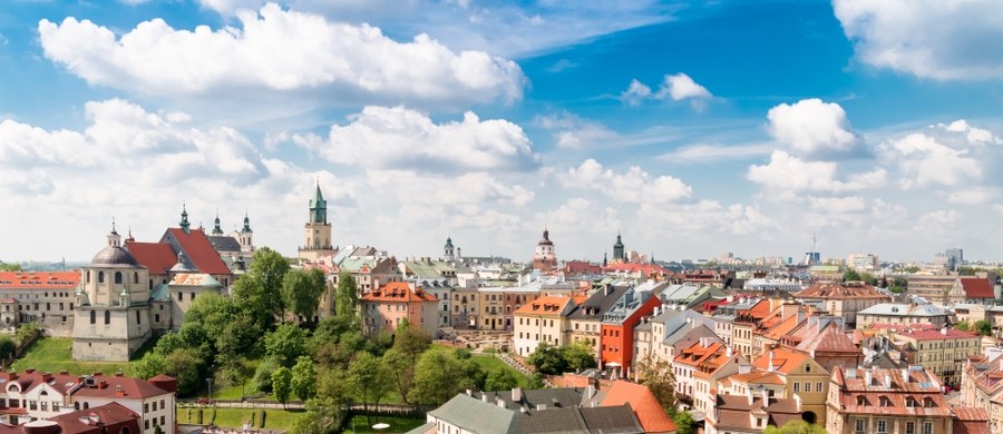 Archeolodzy prowadzący badania kamienicy przy ul. Jezuickiej na lubelskim Starym Mieście znaleźli pozostałości średniowiecznej baszty. "To znaczące odkrycie" – powiedział PAP lubelski wojewódzki konserwator zabytków Dariusz Kopciowski.