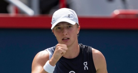 Iga Świątek awansowała do półfinału turnieju w Cincinnati. Polka pokonała w 1/4 finału zwyciężczynię tegorocznego Wimbledonu Czeszkę Marketę Vondrousovą 7:6 (7-3), 6:1.