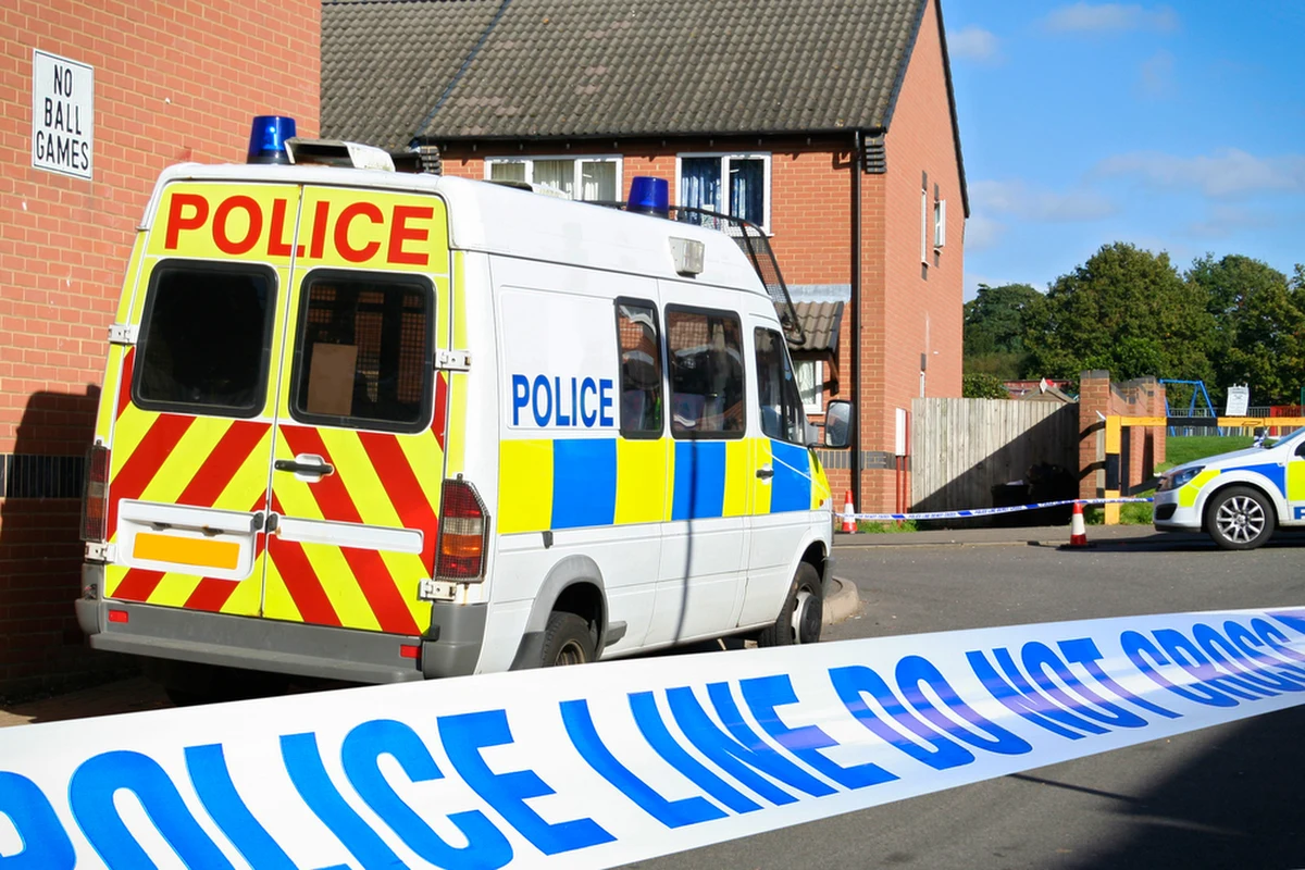 Poszukiwanymi w związku z zabójstwem polsko-pakistańskiej 10-latki są jej ojciec, jego partnerka i jej brat - informuje policja hrabstwa Surrey. Cała trójka wyjechała do Pakistanu.