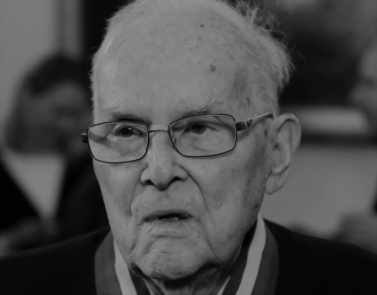 Zmarł pianista, muzykolog i krytyk muzyczny Józef Kański. Odszedł w sobotnie południe, spokojnie, w swoim domu w Warszawie, w otoczeniu rodziny – poinformowała PAP jego córka Agnieszka Kańska. Miał 94 lata.