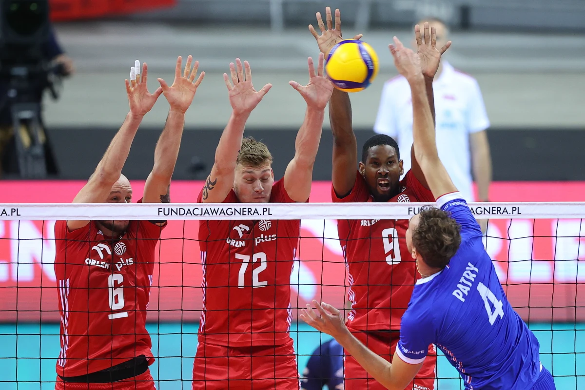 Polscy siatkarze wygrali z Francją 3:1 (27:29, 25:16, 25:21, 25:20) w drugim sobotnim meczu rozgrywanej w Krakowie 20. edycji Memoriału Jerzego Huberta Wagnera. We wcześniejszym spotkaniu Słowenia pokonała Włochy 3:2.