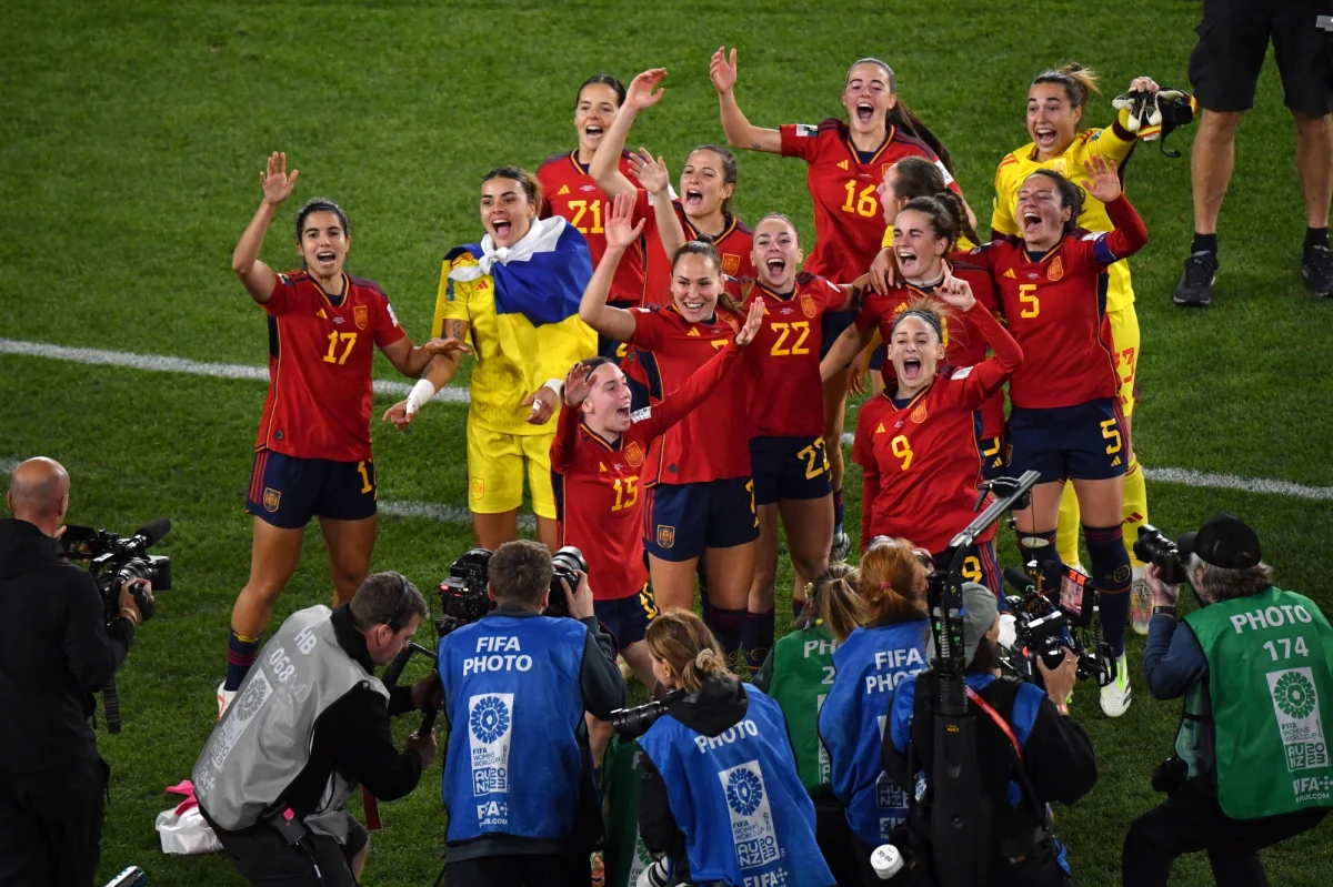 Reprezentacja Hiszpanii w finale pokonała Anglię 1:0 i zdobyła w Sydney złoty medal piłkarskich mistrzostw świata kobiet. Bramkę na wagę zwycięstwa w 29 minucie strzeliła kapitan Hiszpanii Olga Carmona.