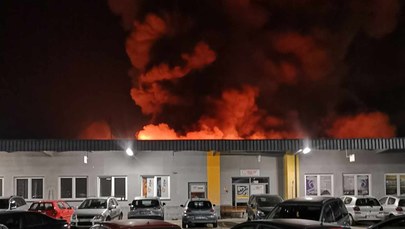 Milionowe straty po pożarze w fabryce opon w Dębicy