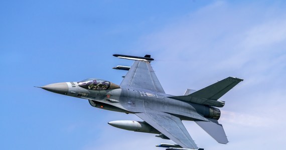Ukraina otrzyma myśliwce F-16 wyprodukowane jeszcze w ubiegłym wieku. Część z nich nie będzie nadawać się do latania – pisze ukraiński portal Defence Express.