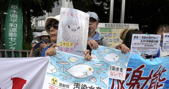 Japonia poinformowała, że rozpocznie w czwartek uwalnianie ponad 1 miliona ton radioaktywnej wody ze zniszczonej przez trzęsienie ziemi i tsunami elektrowni jądrowej Fukushima, wprowadzając w życie plan, który spotkał się ze szczególnie ostrą krytyką ze strony Chin.
