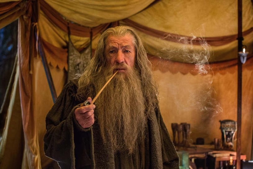 Ian McKellen jest najbardziej znany z roli Gandalfa w trylogiach "Władca Pierścieni" i "Hobbit". Jak się jednak okazuje, praca na planie tej drugiej serii, nie była tym, czego aktor się spodziewał.