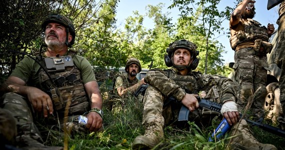 Jake Sullivan zaapelował do amerykańskich polityków, by z pokorą podchodzili do trwającej ofensywy sił ukraińskich, a nie anonimowo krytykowali ją w prasie. Odnosząc się do frustracji anonimowych przedstawicieli administracji USA, stwierdził, że Ukraińcy przyjęli nową strategię radzenia sobie z polami minowymi, opierając się na własnych doświadczeniach.