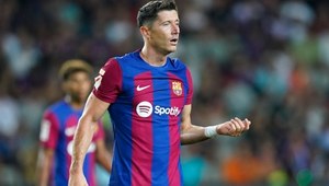 Barcelona z Lewandowskim znów zatrzyma Mbappe? Youtuber przesymulował mecz