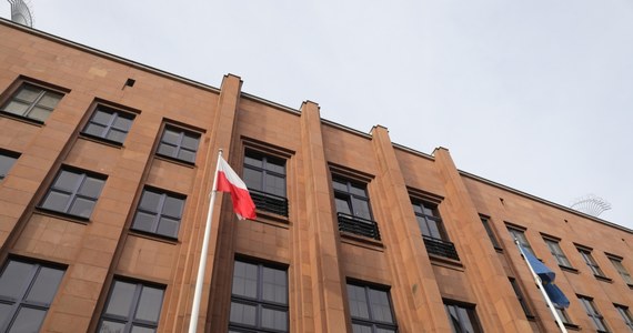 W związku z brutalnym atakiem na obywatela RP, do którego doszło na jednej ze stacji metra w Monachium, Ministerstwo Spraw Zagranicznych zaprosiło przedstawiciela Ambasady Republiki Federalnej Niemiec w Warszawie" - poinformowało polskie MSZ.