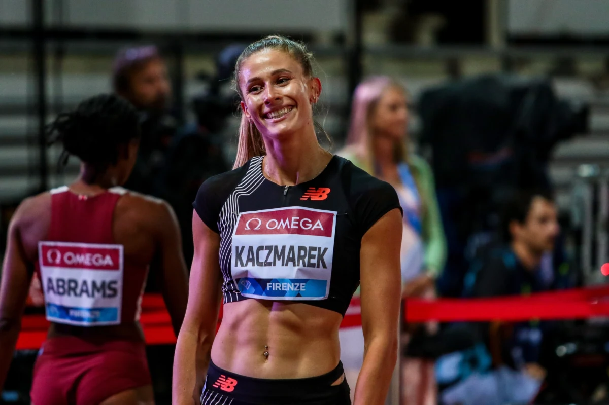 Natalia Kaczmarek zajęła drugie miejsce w finale biegu na 400 m podczas lekkoatletycznych mistrzostw świata w Budapeszcie. Polka z czasem 49,57 s okazała się gorsza jedynie od Dominikanki Marileidy Paulino, która metę przekroczyła z czasem 48,76.
