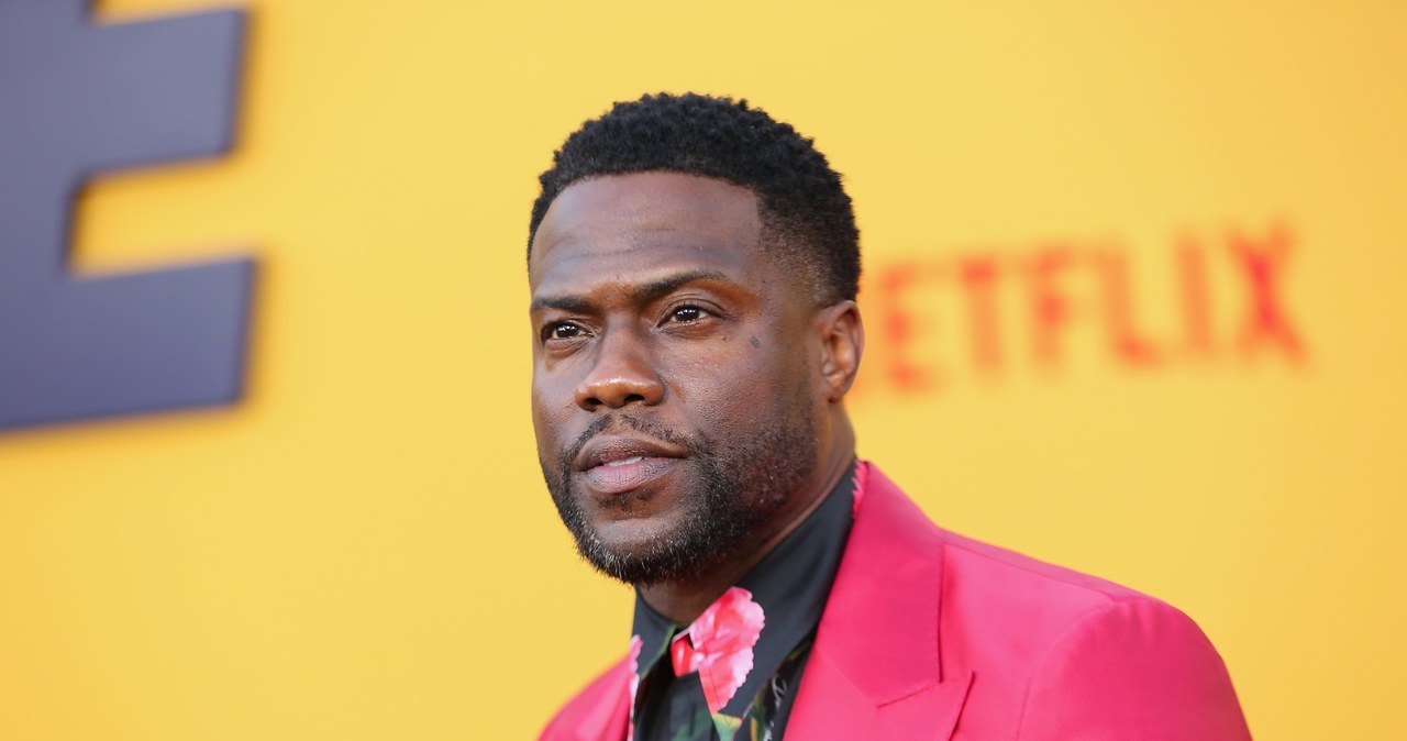 Kevin Hart "pochwalił się" fanom swoim niedawnym wyczynem, przez który nabawił się poważnej kontuzji. Chcąc udowodnić młodszemu koledze, byłemu profesjonalnemu futboliście, że biega od niego szybciej, aktor doznał groźnego urazu, w wyniku którego nie może chodzić. "Do wszystkich mężczyzn i kobiet, którzy mają ponad 40 lat. To nie jest gra. Szanujcie swój wiek, bo prędzej czy później zmusi was do tego, byście okazali mu szacunek" - przestrzegł odbiorców 44-letni gwiazdor.