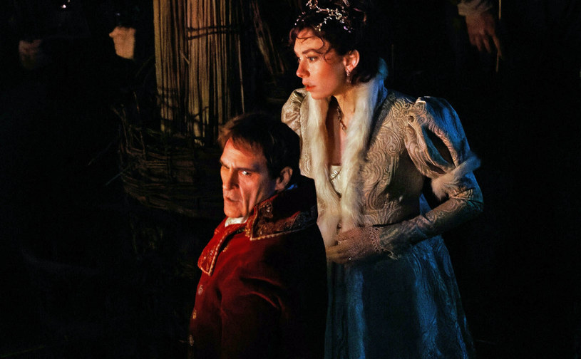 Nie ma Napoleona bez Józefiny. Vanessa Kirby jako Józefina wystąpi obok Joaquina Phoenixa w filmie "Napoleon". 