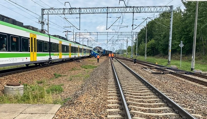 Skierniewice: Zderzenie dwóch pociągów. Wykoleiła się lokomotywa