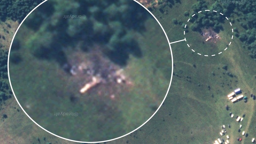 Wczoraj wieczorem (23.08) w obwodzie twerskim w Rosji miała miejsce katastrofa samolotu Jewgienija Prigożyna, szefa grupy Wagnera. Według samego Władimira Putina, Prigożyn w niej zginął. Teraz USA opublikowały pierwsze zdjęcie satelitarne miejsce katastrofy.