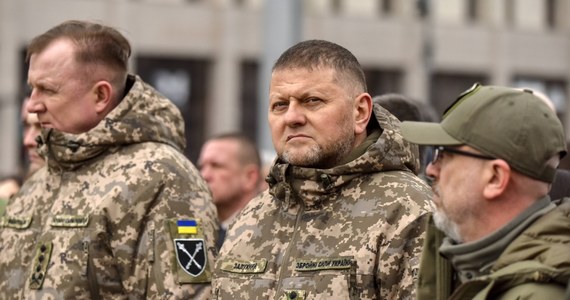 Nie widać końca utarczek amerykańskich urzędników z ukraińskimi wojskowymi. Kiedy pierwsi mówią, że tempo kontrofensywy jest powolne, drudzy odpowiadają, że radzą sobie, jak tylko mogą. W dyskusję włączył się nawet naczelny dowódca Sił Zbrojnych Ukrainy Wałerij Załużny, który stwierdził, że siły ukraińskie są o krok od przełamania rosyjskiej obrony.