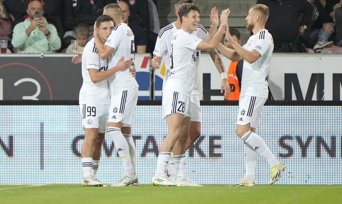 Ogromne emocje i grad goli - pierwszy mecz IV rundy eliminacji Ligi Konferencji Europy pomiędzy FC Midtjylland a Legią Warszawa nie zawiódł. Podopieczni Kosty Runjaicia zremisowali na wyjeździe 3:3, co sprawia, że przed rewanżem na stadionie przy ul. Łazienkowskiej kwestia awansu pozostaje otwarta.