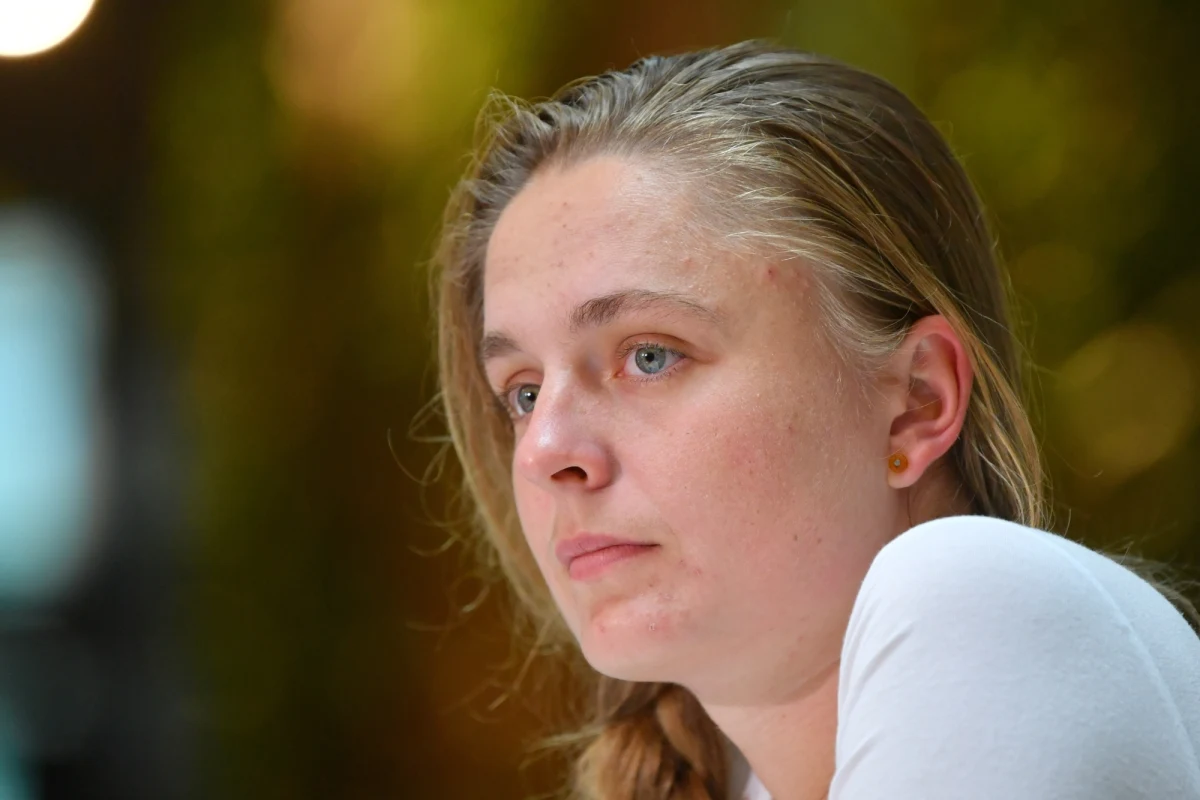 ​"Jana Szostak zawsze z determinacją, ale przede wszystkim z autentycznością i wiarygodnością stoi po stronie kobiet, dlatego z dumą mogę dzisiaj powiedzieć: Jana Szostak wystartuje z listy Lewicy" - ogłosił w Krakowie współprzewodniczący Nowej Lewicy europoseł Robert Biedroń.