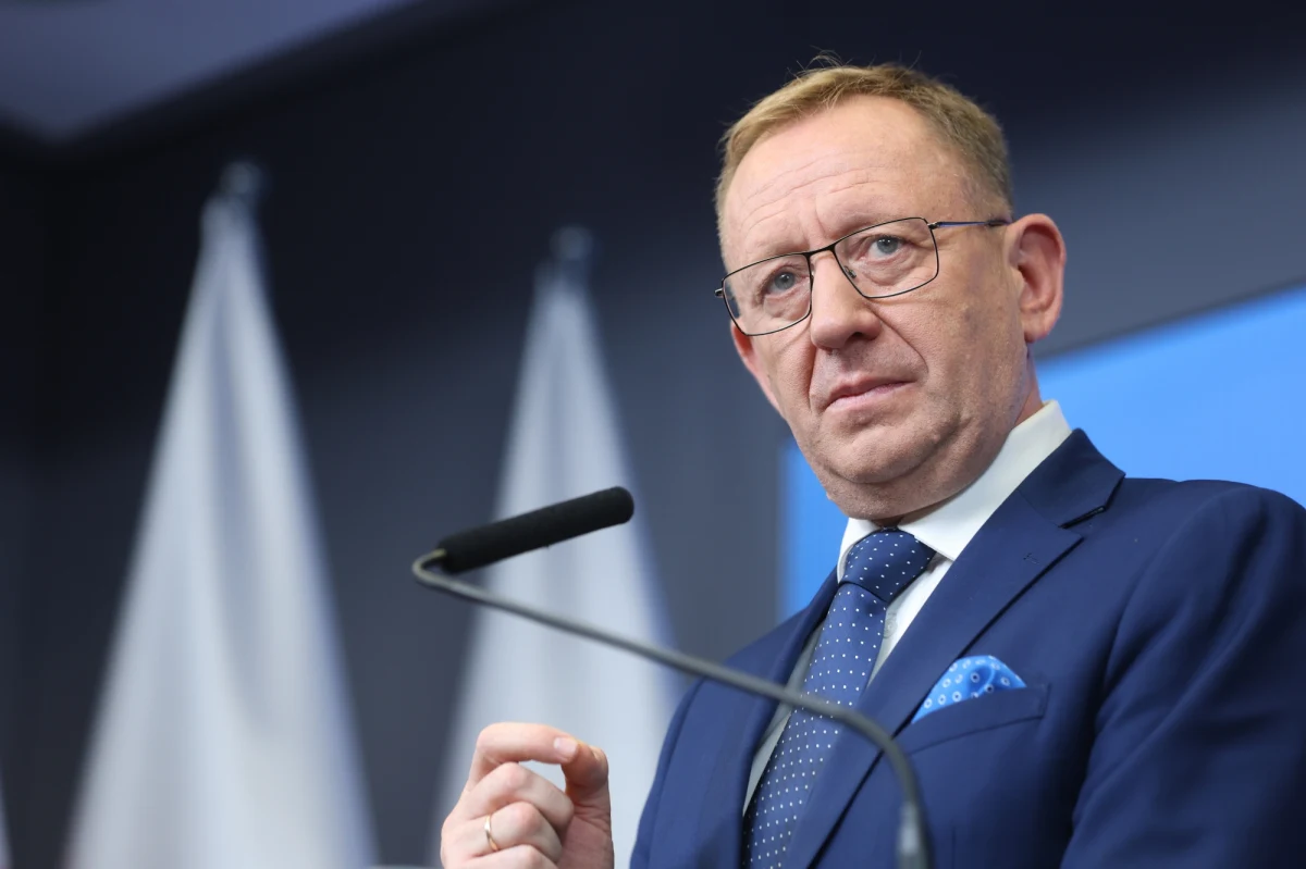 "Pięć państw przyfrontowych wypracowało stanowisko w sprawie produktów rolnych z Ukrainy" - poinformował minister rolnictwa Robert Telus. "Zaproponowano przedłużenie zakazu wwozu zboża do końca roku, dopłaty do tranzytu oraz uelastycznienie listy produktów objętych zakazem" – przekazał.