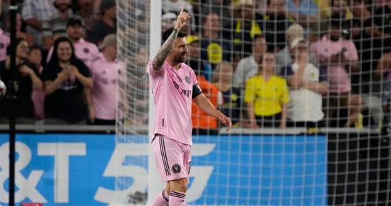 Leo Messi zaliczył wymarzony debiut w amerykańskiej lidze MLS. Argentyński mistrz świata zdobył gola dla Interu Miami w wygranym starciu z New York Red Bulls.