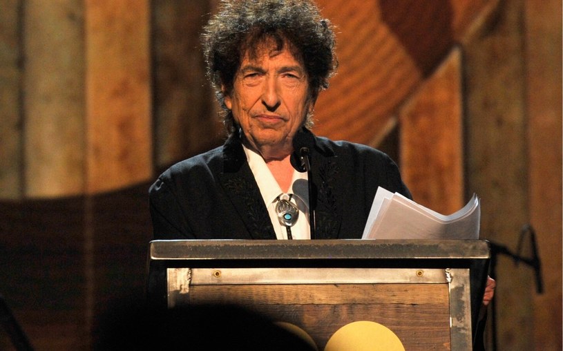 Otwarte w ubiegłym roku w Tulsie w stanie Oklahoma Bob Dylan Center postanowiło utworzyć fundusz stypendialny dla autorów piosenek. Placówka przeznaczy jednorazowo po 40 tys. dolarów dla dwóch osób. Kandydaci z całego świata mogą się zgłaszać do 18 października.