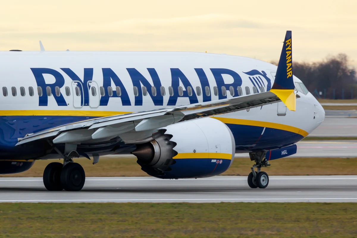 Urząd Ochrony Danych Osobowych sprawdzi, w jaki sposób irlandzka linia lotnicza Ryanair przetwarza dane osobowe w procedurze weryfikacji pasażerów - poinformował w poniedziałek Urząd. Jak dodano, UODO chce wyjaśnić, czy bezpieczeństwo danych osobowych podróżnych nie jest zagrożone.