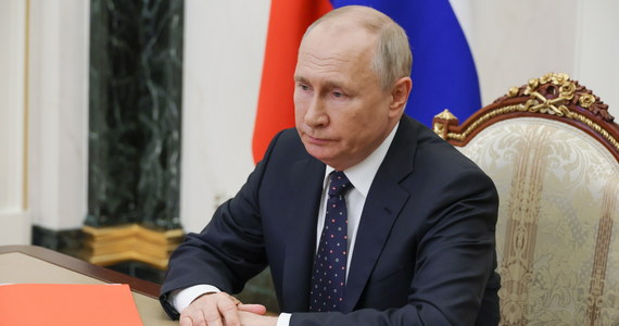 Administracja Władimira Putina wybiera jego przeciwników w wyborach prezydenckich w 2024 roku. Jak podał niezależny rosyjski portal Meduza, powołując się na swoje źródła, zdecydowano się nie dopuścić do startu w wyborach kandydatów młodszych niż 50 lat, aby Putin "nie wyglądał jak stary dziadek".