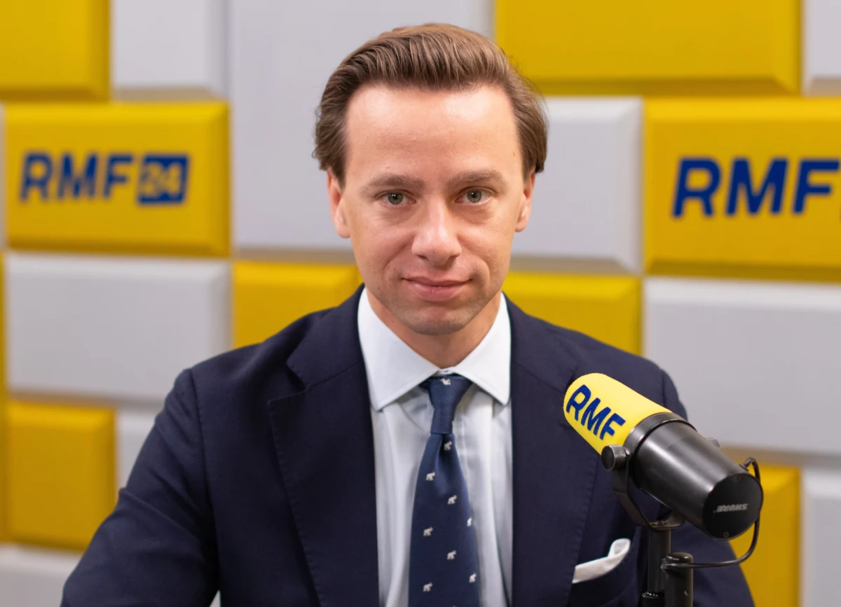 "Nie mam emocjonalnego stosunku do Romana Giertycha. (...) Nasze drogi rozeszły się wiele lat temu" - tak Krzysztof Bosak, jeden z liderów Konfederacji skomentował w Porannej rozmowie w RMF FM start Giertycha z list KO. W rozmowie z Piotrem Salakiem zapewnił, że jego ugrupowanie nie wpisało do programu postulatu podniesienia wieku emerytalnego. Nie powinniśmy tworzyć żadnych kopii małżeństwa, bo małżeństwo jest związkiem kobiety i mężczyzny - dodał lider Konfederacji zapytany o kwestie dotyczące osób LGBT.