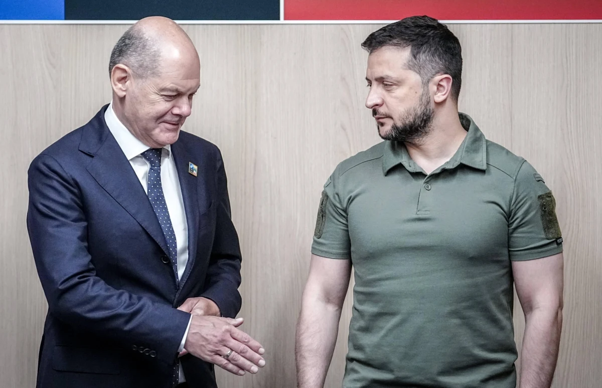 ​Prezydent Biden i kanclerz Scholz obawiają się zwycięstwa Ukrainy, chcą zawieszenia broni - twierdzi dr Gustaw Gressel, austriacki politolog z Europejskiej Rady ds. Stosunków Zagranicznych (ECFR) w rozmowie z portalem T-online.