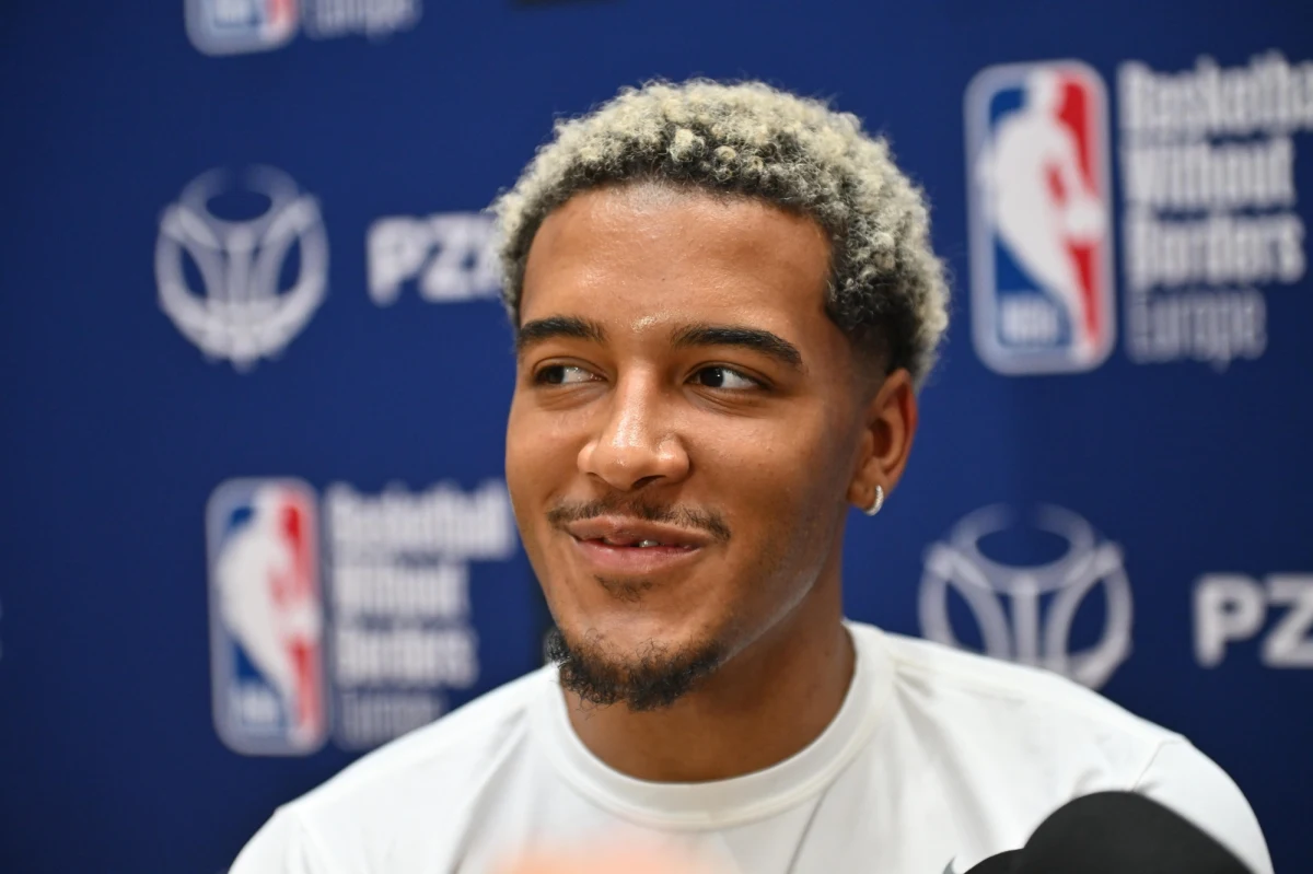 Jedyny Polak w NBA i ogromna nadzieja biało-czerwonej kadry koszykarzy zadeklarował, że w przyszłym roku zagra w reprezentacji Polski. Jeremy Sochan ma założyć reprezentacyjny strój latem przyszłego roku. Chodzi głównie o turniej olimpijski, na który Polacy najpierw muszą się dostać. 