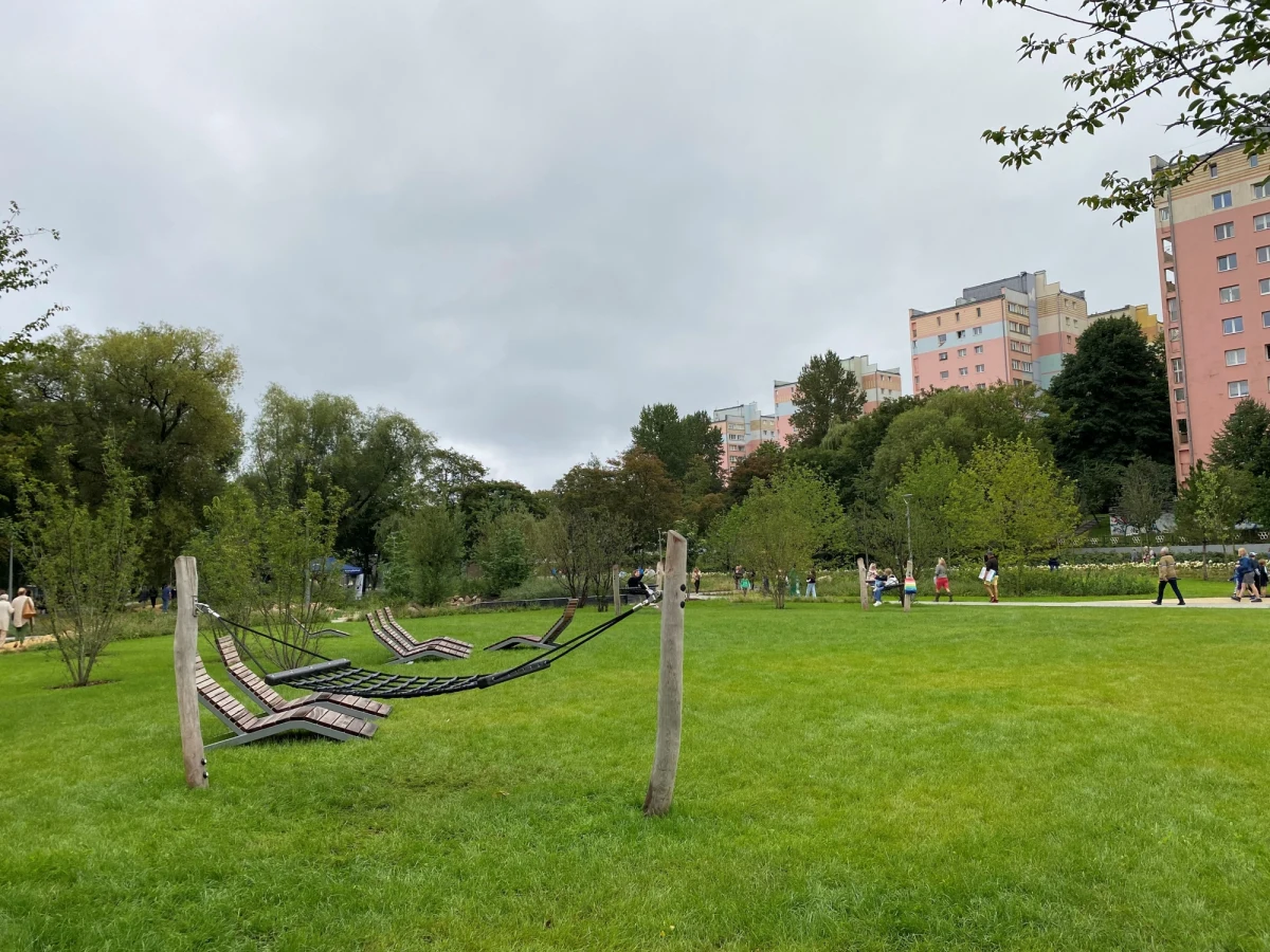 Otwarto oficjalnie trzecią część Parku Centralnego w Gdyni. Powstała zielona przestrzeń w centrum miasta, są miejsca do rekreacji i aktywności dla dzieci i dorosłych. Działa także wyczekiwany, duży, podziemny parking na 270 samochodów.