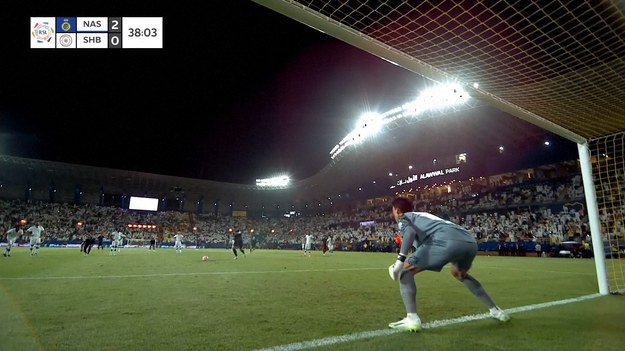 Cristiano Ronaldo strzelił dwa rzuty karne w wygranym 4:0 nad Al Shabab we wtorkowym meczu w lidze Saudi Pro League.

Portugalska supergwiazda asystowała także Sadio Mane przy trzeciej bramce Al Nassra, a w 80. minucie Sultan Al Ghannam dodał czwartą bramkę.

Ronaldo strzelił obecnie pięć goli w swoich dwóch ostatnich meczach ligowych i jest najlepszym strzelcem Saudi Pro League.