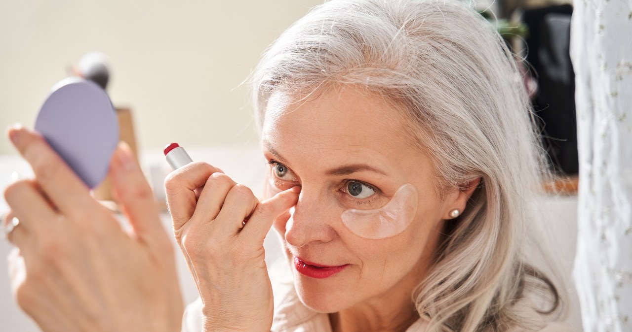 Już nie tylko okład z ogórka. Te sposoby to hit w walce z cieniami pod oczami