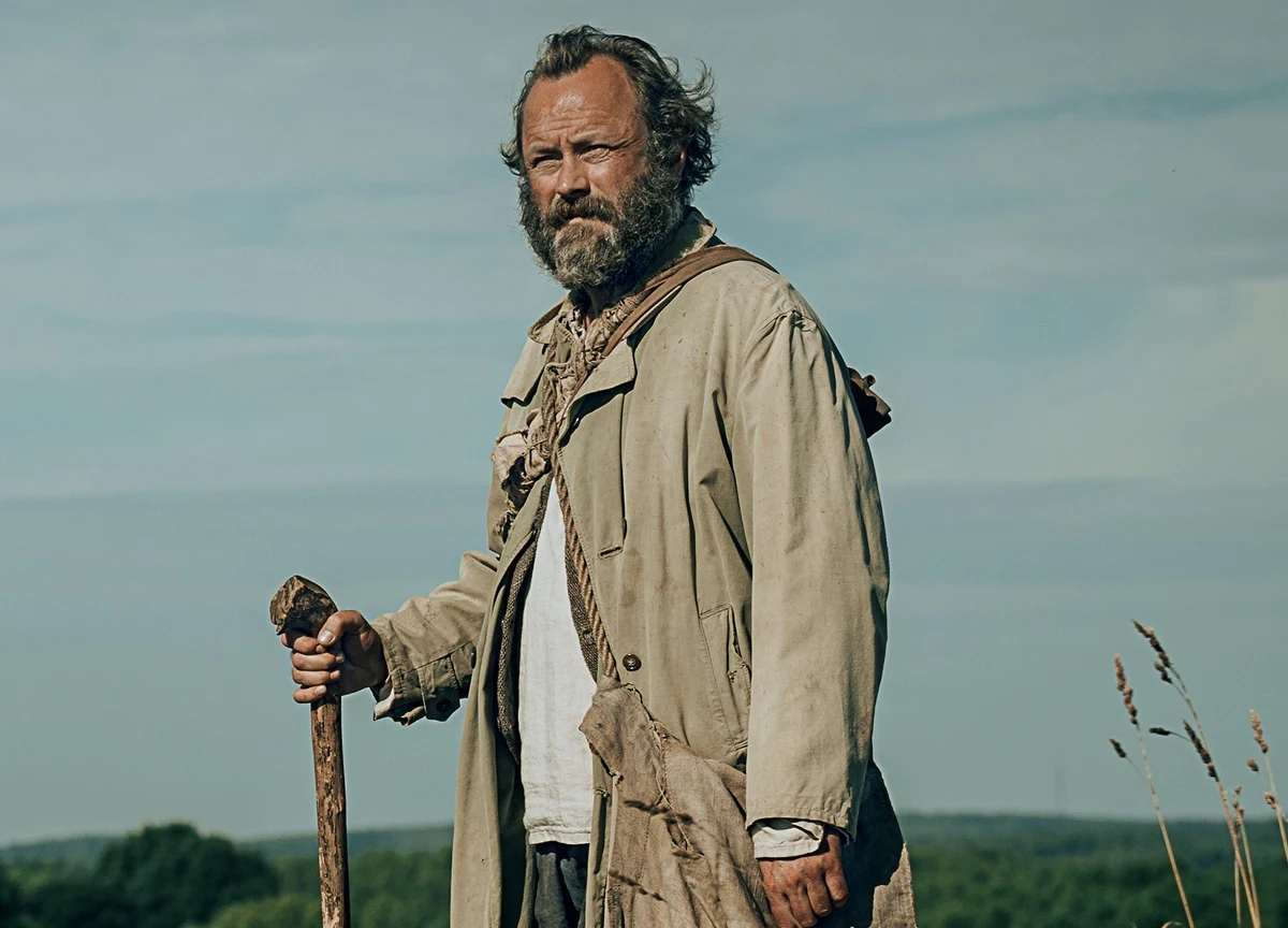 Uwielbiany przez Polaków "Znachor" według powieści Tadeusza Dołegi-Mostowicza powraca w nowej adaptacji. Od 27 września w serwisie Netflix widzowie będą mogli oglądać film w reżyserii Michała Gazdy. W legendarnej roli profesora Rafała Wilczura wystąpi Leszek Lichota.