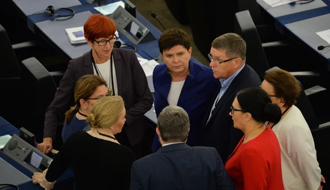 Prezes PiS wezwał posiłki z Brukseli. Ostało się jedno nazwisko