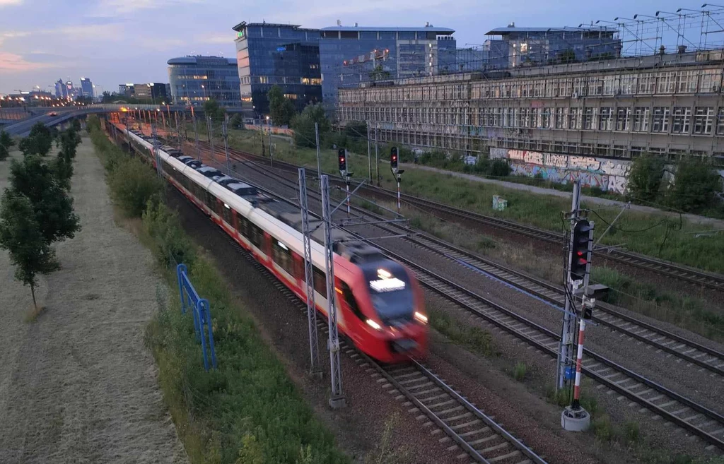 Zmiana przepisów dotyczących fotografowania kolei ma sprawić, że informacje o wrażliwej infrastrukturze nie zostaną wykorzystane przez nieprzyjazne nam państwa