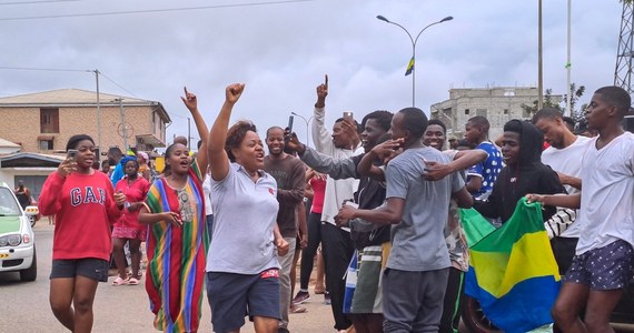 Obalony prezydent Gabonu wzywa swoich zwolenników do protestów. Ali Bongo Ondimba trafił do aresztu domowego po tym, gdy wojsko pod przewodnictwem grupy oficerów ogłosiło przejęcie władzy w kraju. Wydarzenia rozegrały się tuż po ogłoszeniu wyników wyborów prezydenckich.