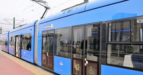 Już wkrótce tramwaje przewiozą pierwszych pasażerów nową krakowską linią tramwajową Krowodrza Górka - Górka Narodowa. Reporter RMF FM już jechał tą trasą.