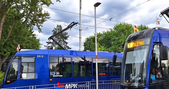 ​Od niedzieli 3 września we Wrocławiu zacznie obowiązywać nowy powakacyjny rozkład jazdy komunikacji miejskiej. Dzięki zakończonej inwestycji trasy autobusowo-tramwajowej na Nowy Dwór komunikacja dotrze na to wielkie osiedle. Zmienią się też trasy innych linii.