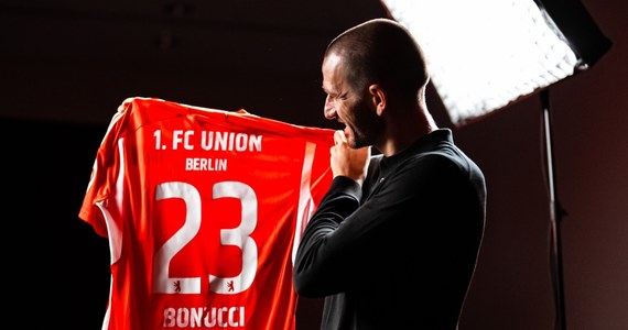 Piłkarz, który przez wiele lat był kojarzony z Juventusem, opuszcza Turyn. Leonardo Bonucci podpisał kontrakt z Unionem Berlin, który w tym sezonie zadebiutuje w rozgrywkach piłkarskiej Ligi Mistrzów. Dla zawodnika, który w reprezentacji Włoch rozgrał aż 121 meczów to pierwszy wyjazd poza Półwysep Apeniński.