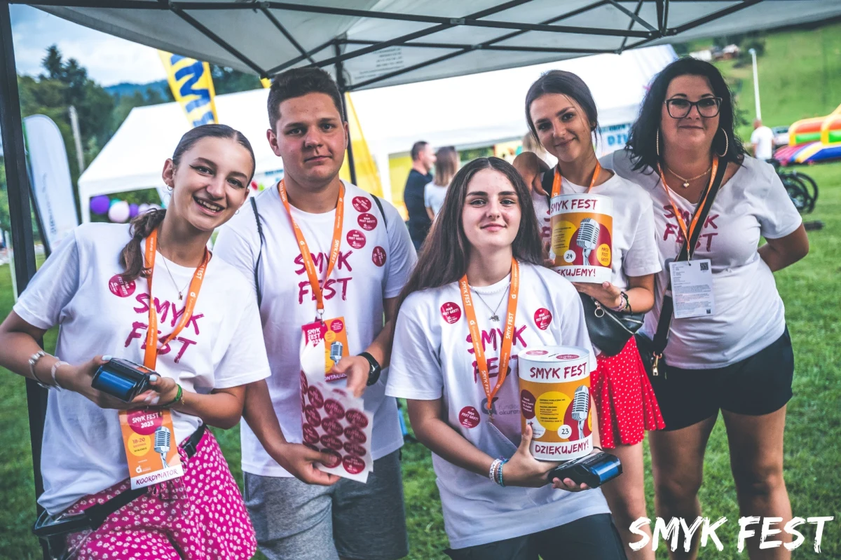 Ponad 193 tysiące złotych zebrano w czasie tegorocznej edycji charytatywnego SMYK FEST-u w Myślenicach. Wszystkie środki trafią do trójki podopiecznych Fundacji Akuratna - Oli, Franka i Kuby. 