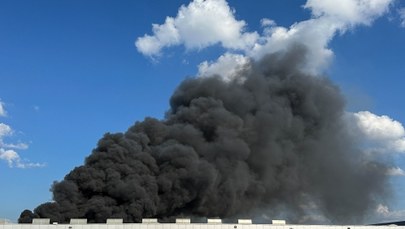 Opanowano pożar w centrum handlowym w Wólce Kosowskiej