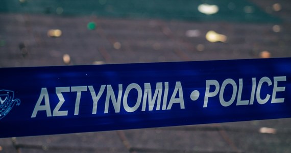 Cypryjska policja zatrzymała 13 osób w związku z rozruchami w mieście Limassol na południu kraju, gdzie podczas antyimigranckiego marszu tłum niszczył witryny sklepów i podpalał samochody. Prezydent Cypru Nikos Christodoulides oświadczył, że jest mu wstyd za te wydarzenia.