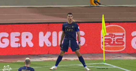 Pięciokrotny zdobywca Złotej Piłki Cristiano Ronaldo w sobotę świętował swoją 850. bramkę w karierze. Portugalski piłkarz w meczu ekstraklasy saudyjskiej, wygranym przez jego Al-Nassr z Al Hazm 5:1, zdobył jedną z bramek dla klubu z Rijadu.