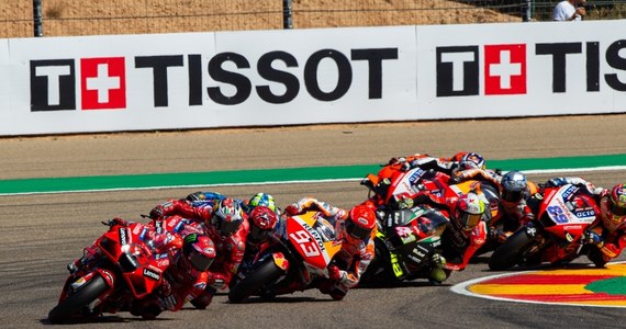 Do poważnego wypadku doszło w czasie wyścigu o Grand Prix Katalonii w Barcelonie. Mistrz świata w motocyklowej klasie MotoGP brał udział w niezwykle groźnie wyglądającej kraksie.